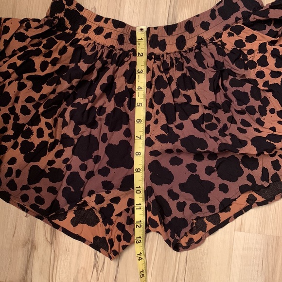 Vans leopard 🐆 print shorts medium - Picture 12 of 14